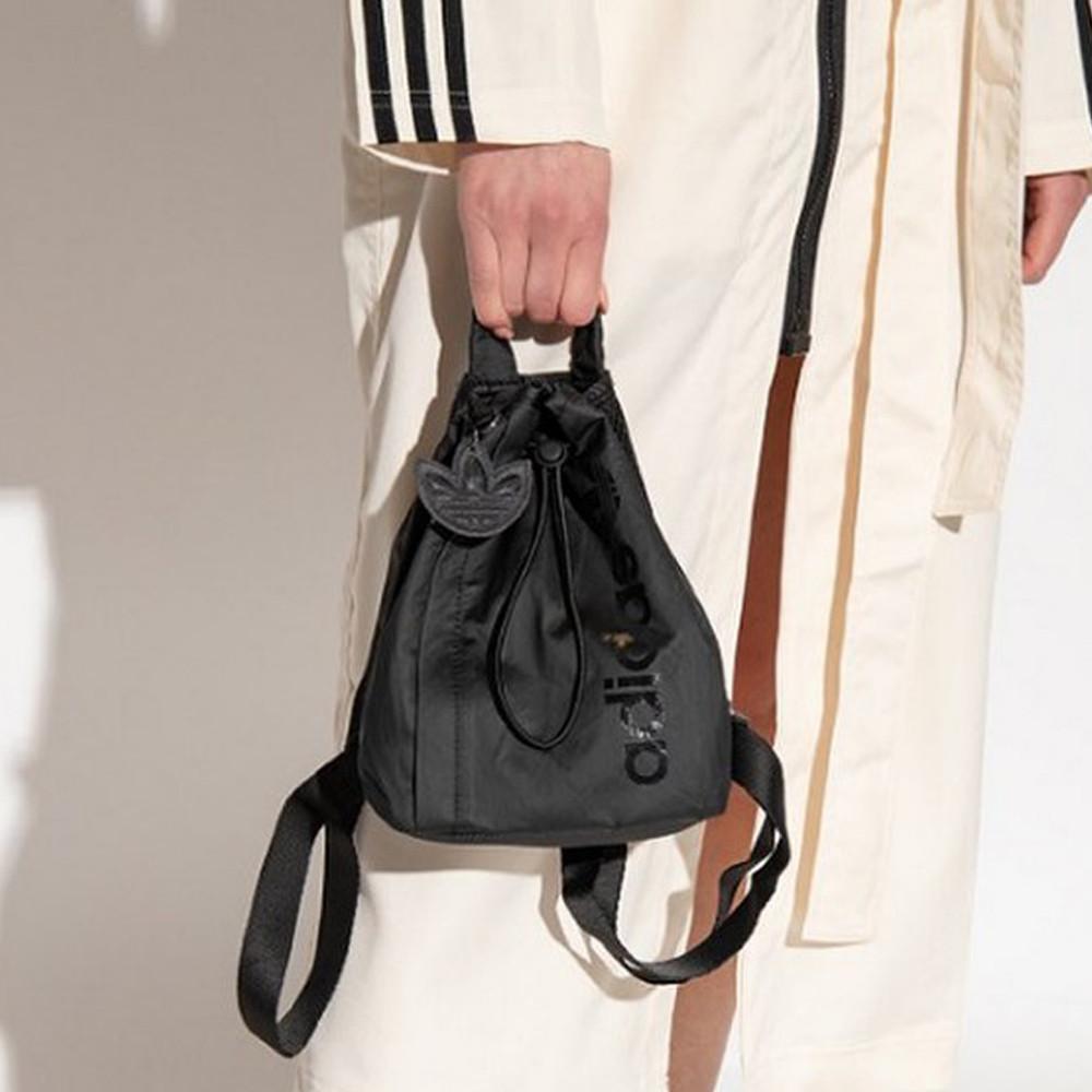 아디다스 오리지널 새틴 미니백팩 미니가방 복조리 토트백 숄더백 블랙 IB9046