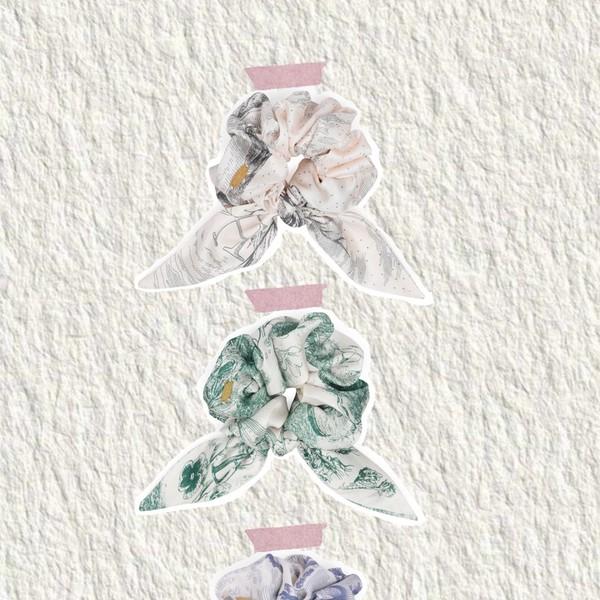 Carry Barrette Print Scarf Scrunch