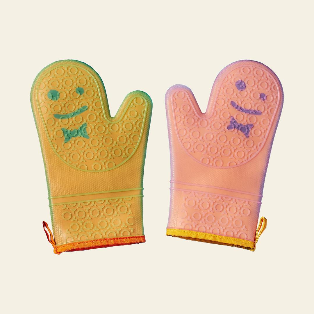 Staff The Oven Mitts, Set of 2