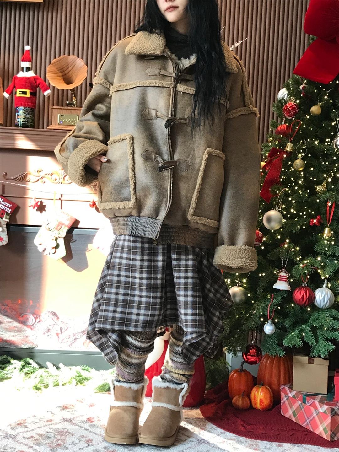 Toggle fleece mustang