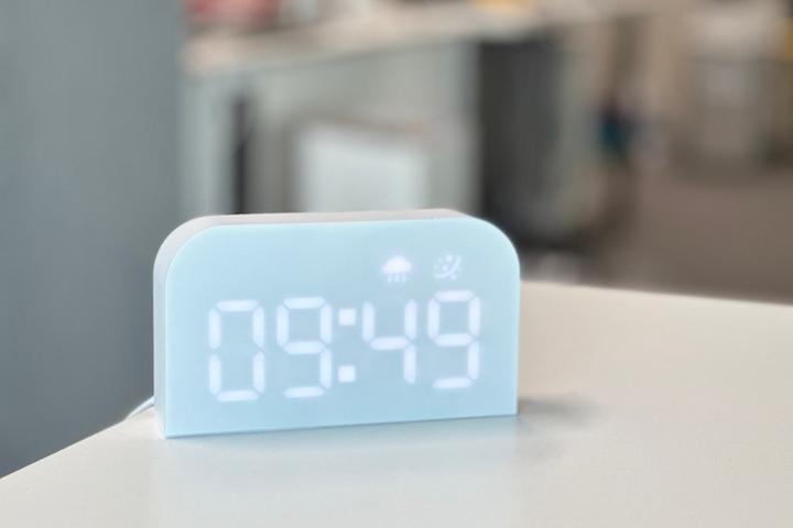 인공지능 시간관리&동기부여 탁상용 LED 시계 white (알람 날씨 WIFI)