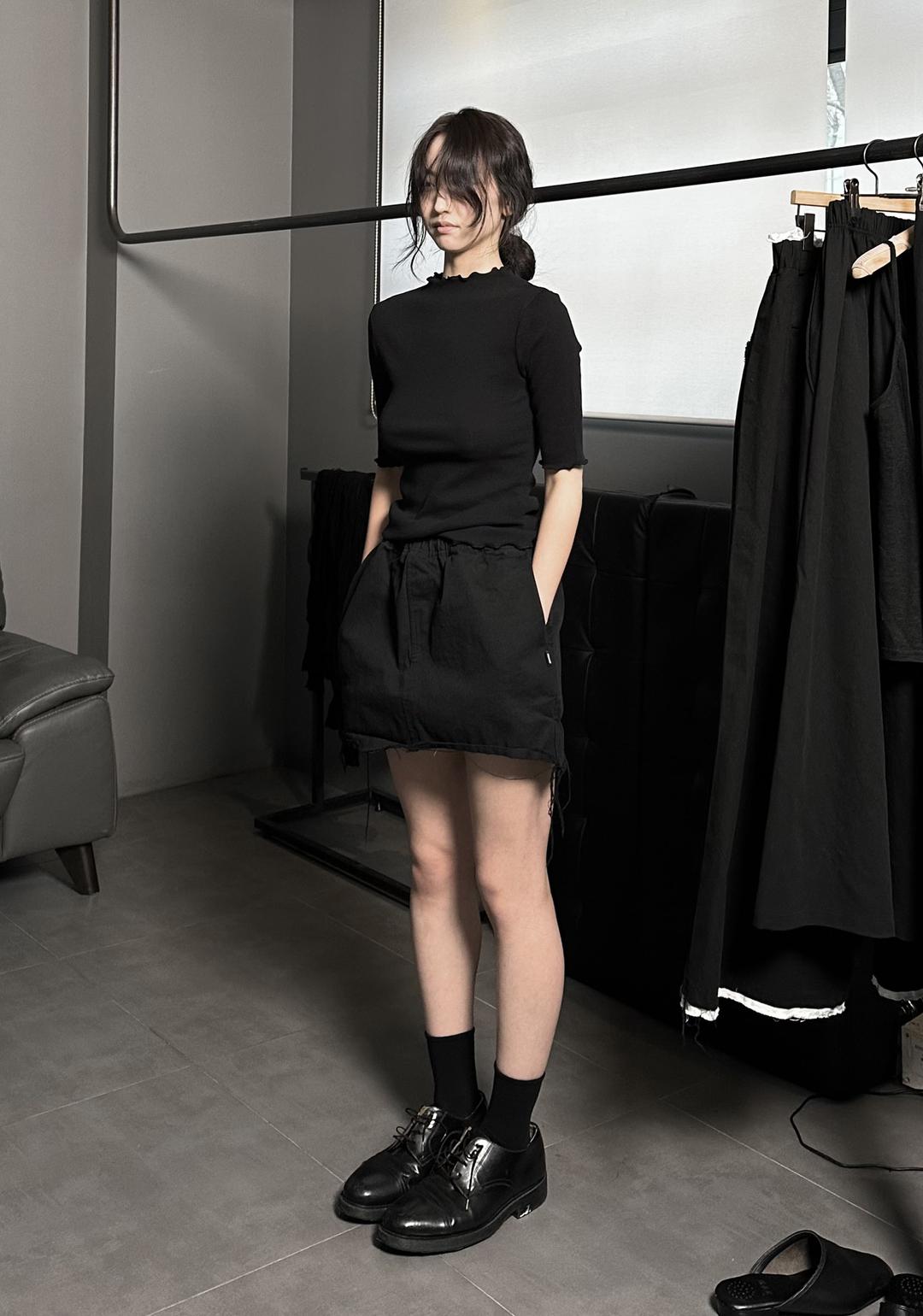 SS25 AMU CUT-OUT WASHED SKIRT #BLACK [자사몰 혜택 10%]