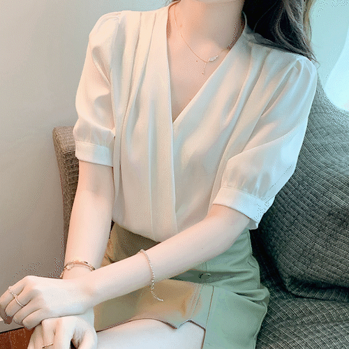 드레이프 우아한 새틴 하객 블라우스 화이트 미디 7부 반팔 셔츠 브이넥 드레이프 셔링 쉬폰 여름 오피스룩 면접 데이트 소개팅 하객룩 빅사이즈 블라우스