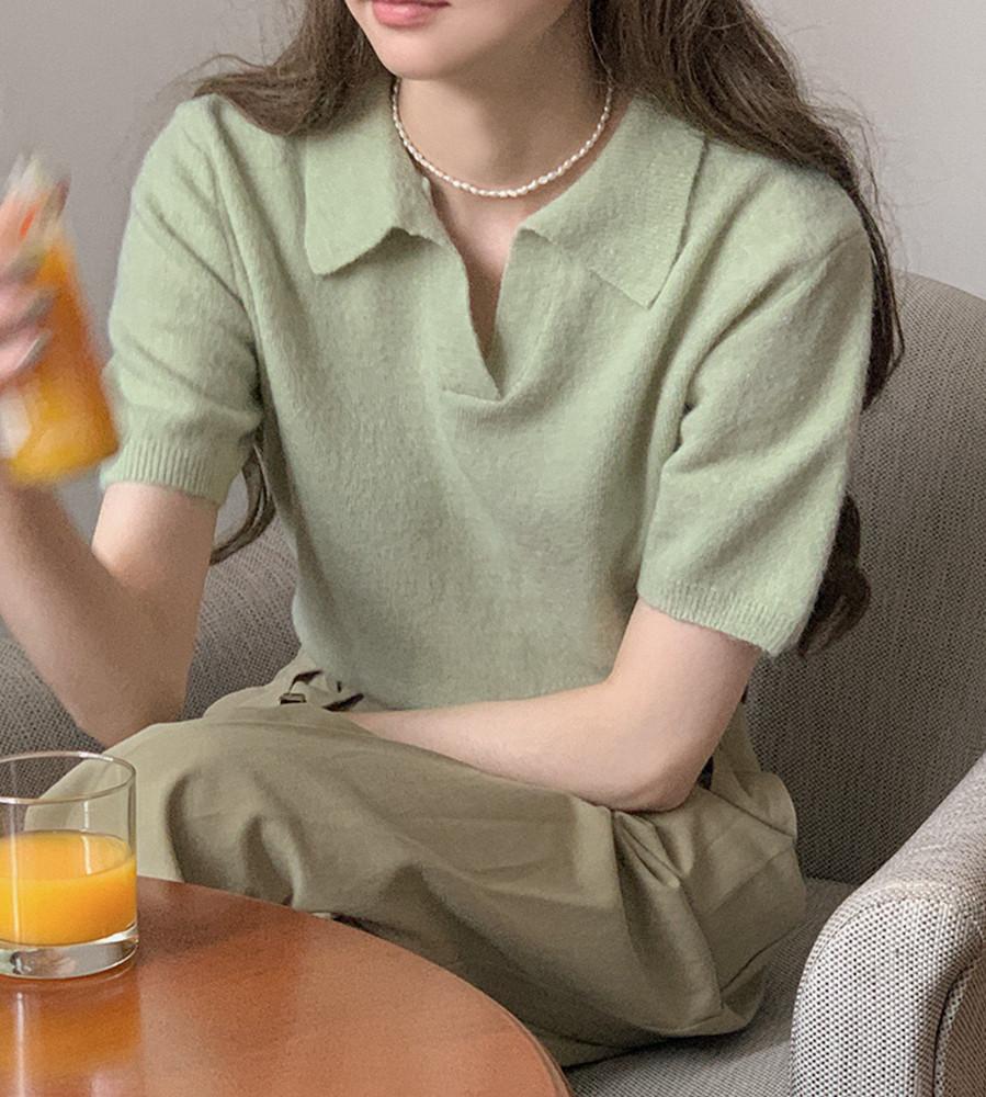 브롱스 하프 컬러 카라 니트