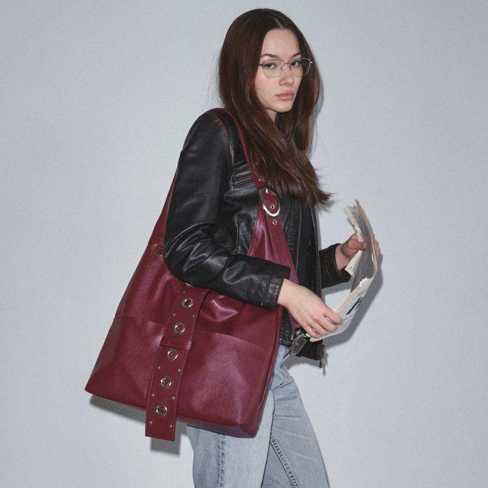Masha / Cherry Red