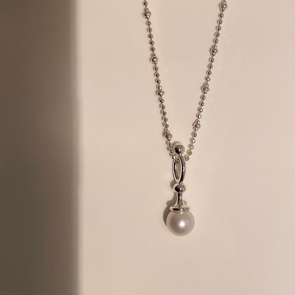 Chess Piece ornament (Pearl)_Necklace