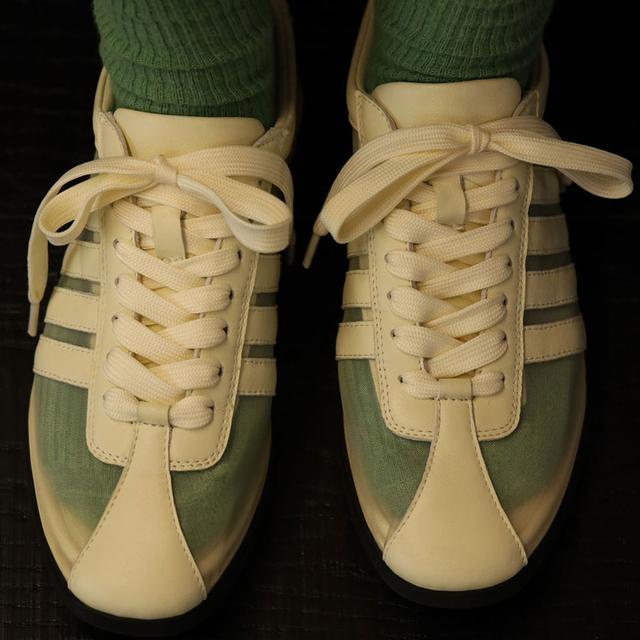 韓国大人気 【KHIHO】 DOLPHIN LACE UP FLATS 기호 KHIHO DOLPHIN LACE UP FLATS / BLACK - 위시버킷