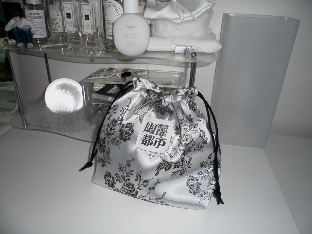 silver jacquard string pouch