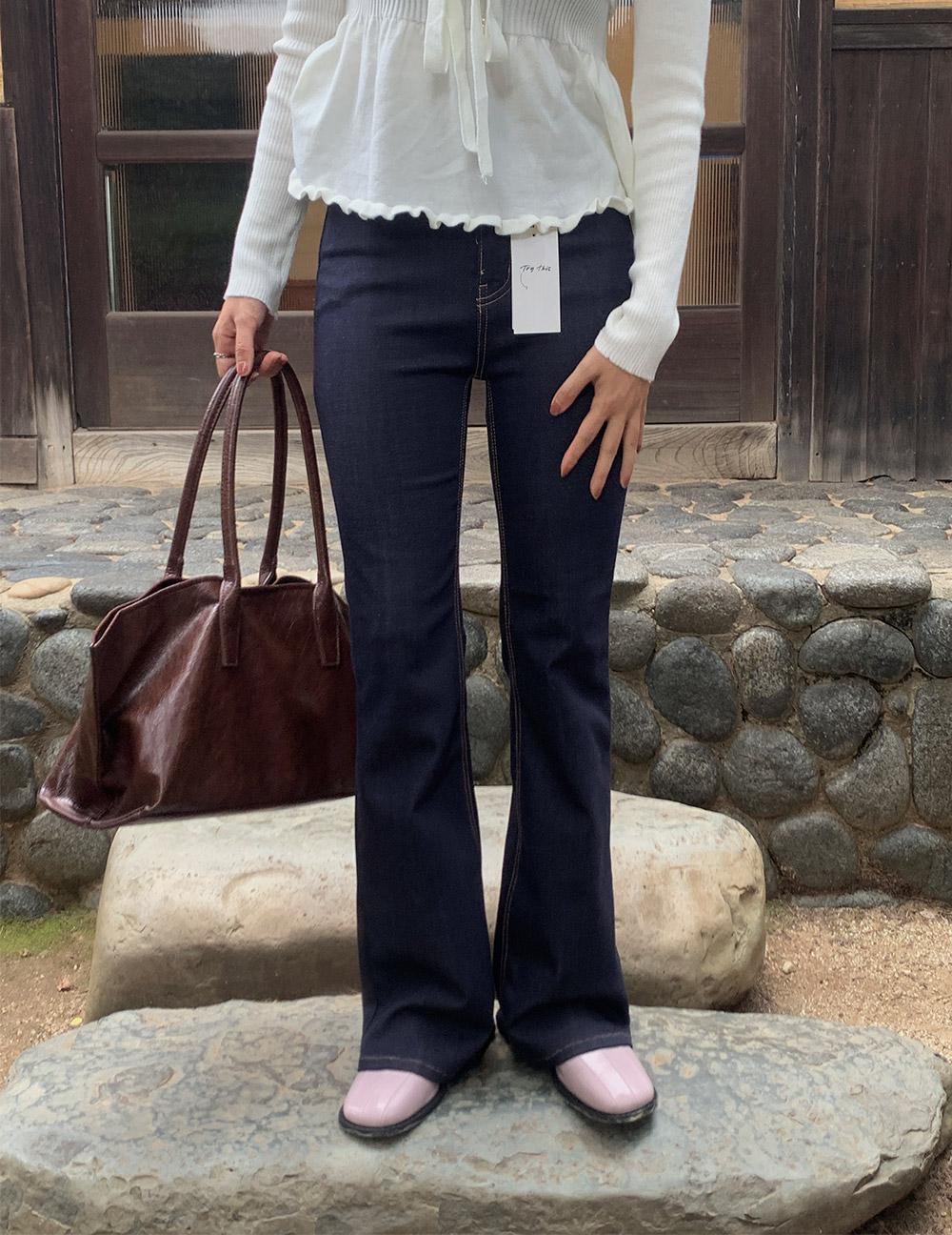 [이염X] 러스 논페이드 부츠컷 데님팬츠