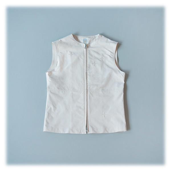 FLOWER EMBROIDERY ZIP UP VEST (BEIGE)