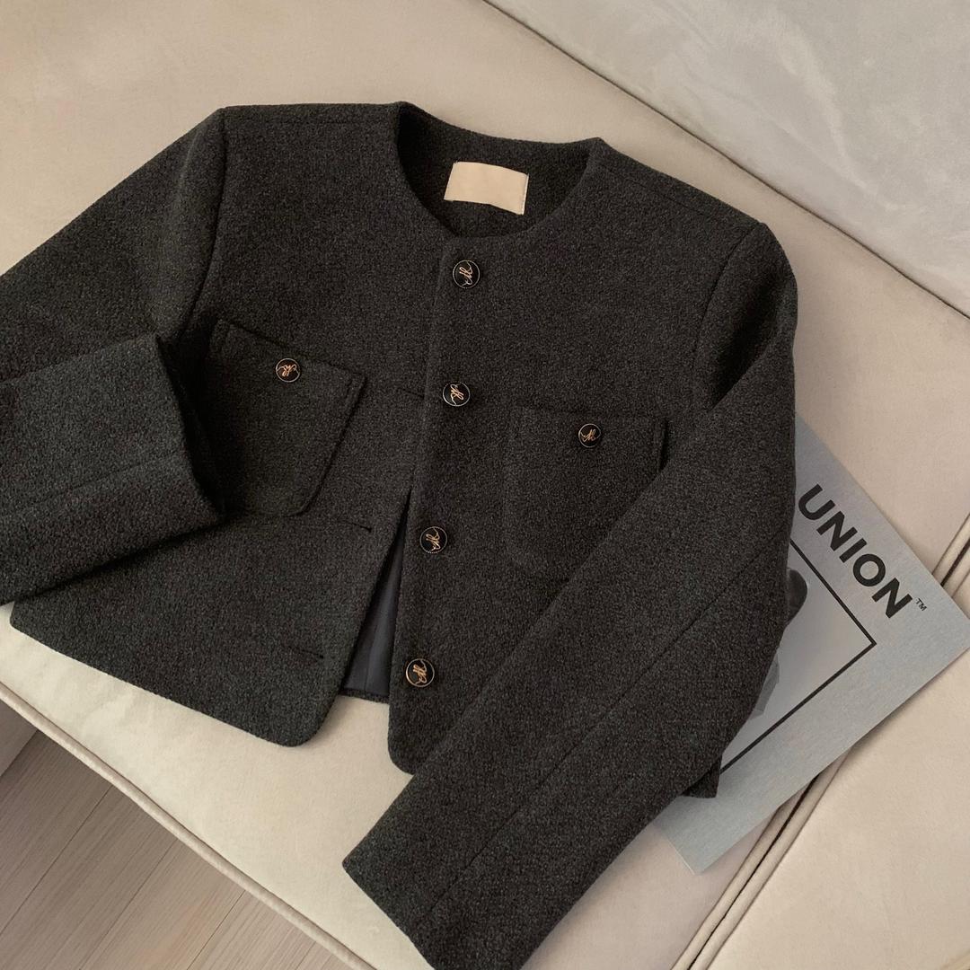 바이영 [하객룩/백화점퀄✨] 라운드 노카라 트위드 크롭 자켓