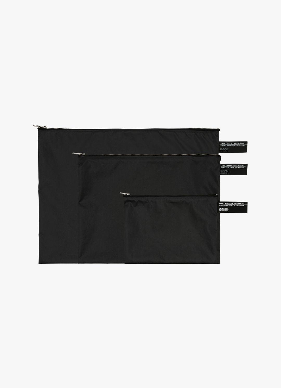 WATERPROOF POUCH / BLACK / 3 SIZE