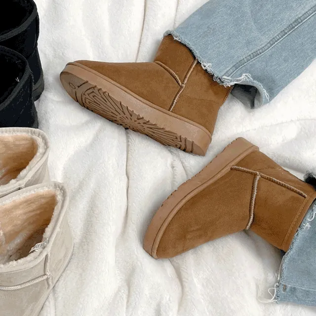 (당일출고)클래식 숏 스웨이드 어그부츠/홈웨어/파자마원피스/긴팔잠옷/가을잠옷/캐릭터잠옷/원피스/신상/오버핏/데일리/긴팔잠옷/원피스잠옷/루즈핏/빅사이즈/편한옷