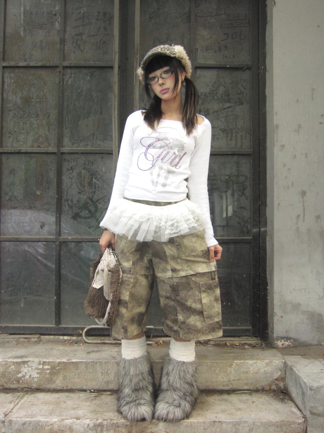 TE25 Double-necked Horse Girl Distressed T-Shirt