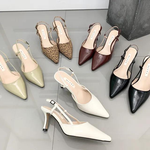 심플 가죽 스트랩 스틸레토 슬링백 미들힐 펌프스 7cm