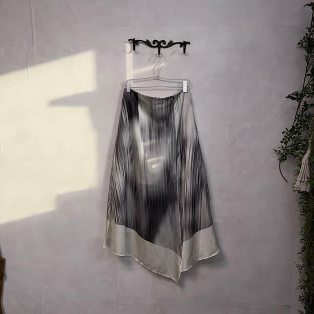 Low Classic gradient pleats printing sk | 후루츠패밀리