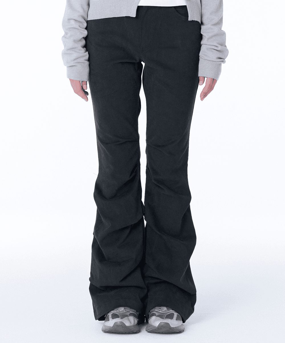 Shirring bootscut pants BLACK