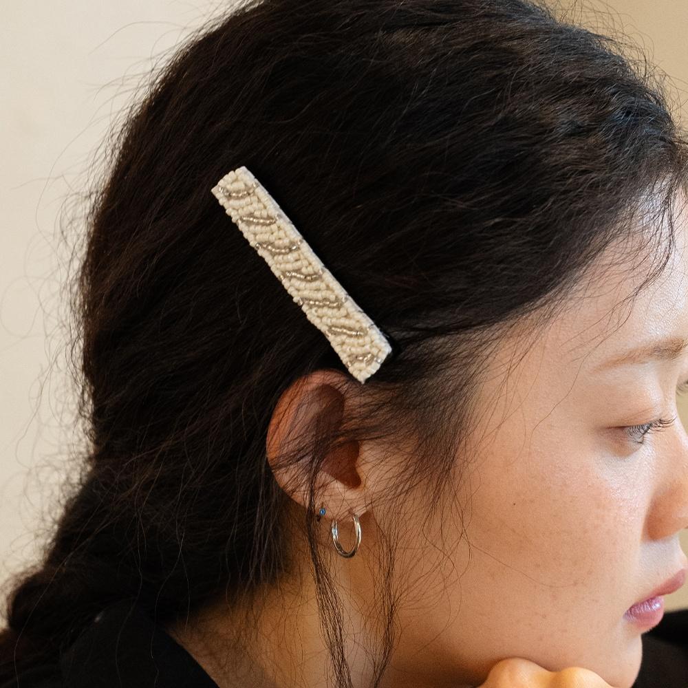bijou hairpin_white