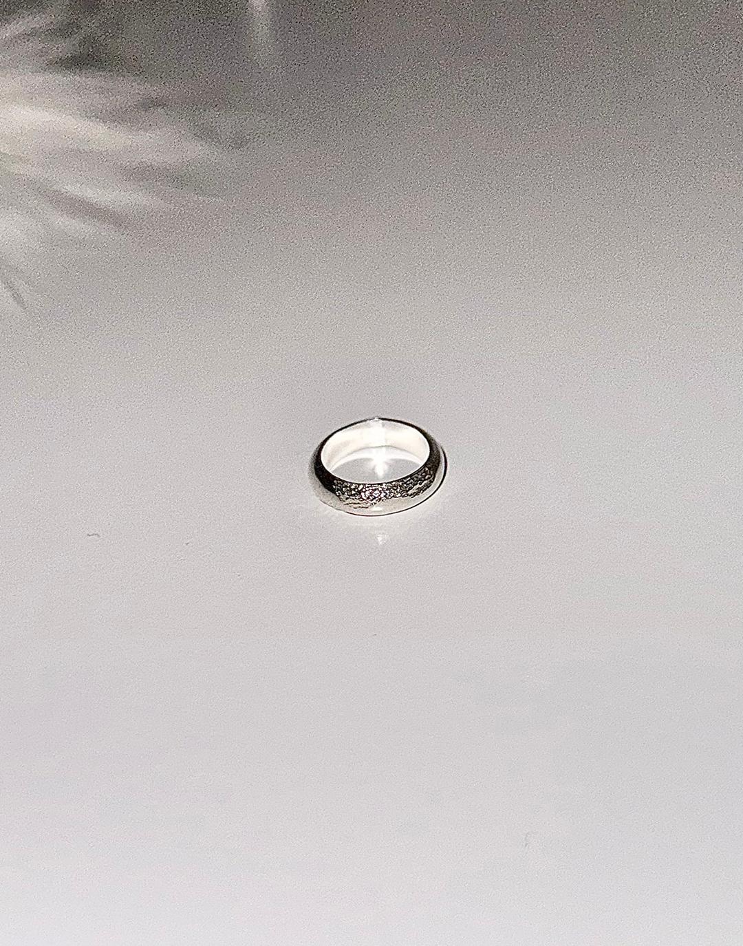 EE ring