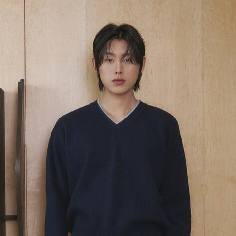 [WAVINESS] Drift Layered V-neck Knit - Navy Blue