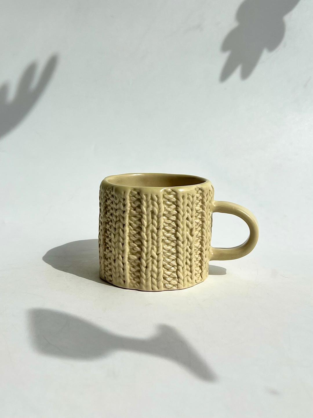 knit Mug 03 _ soft lime