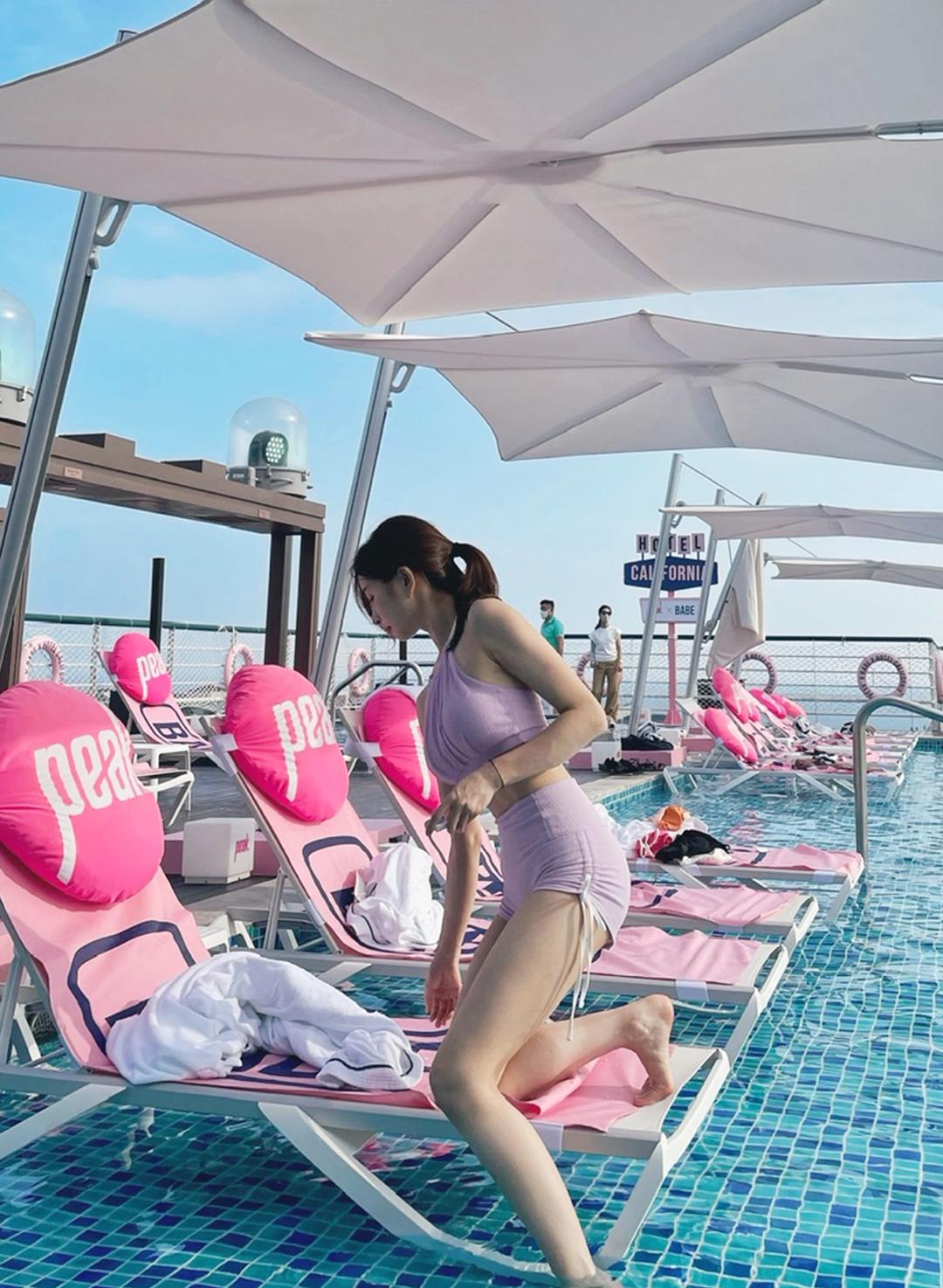 Texture knit halter(텍스쳐니트 홀터)