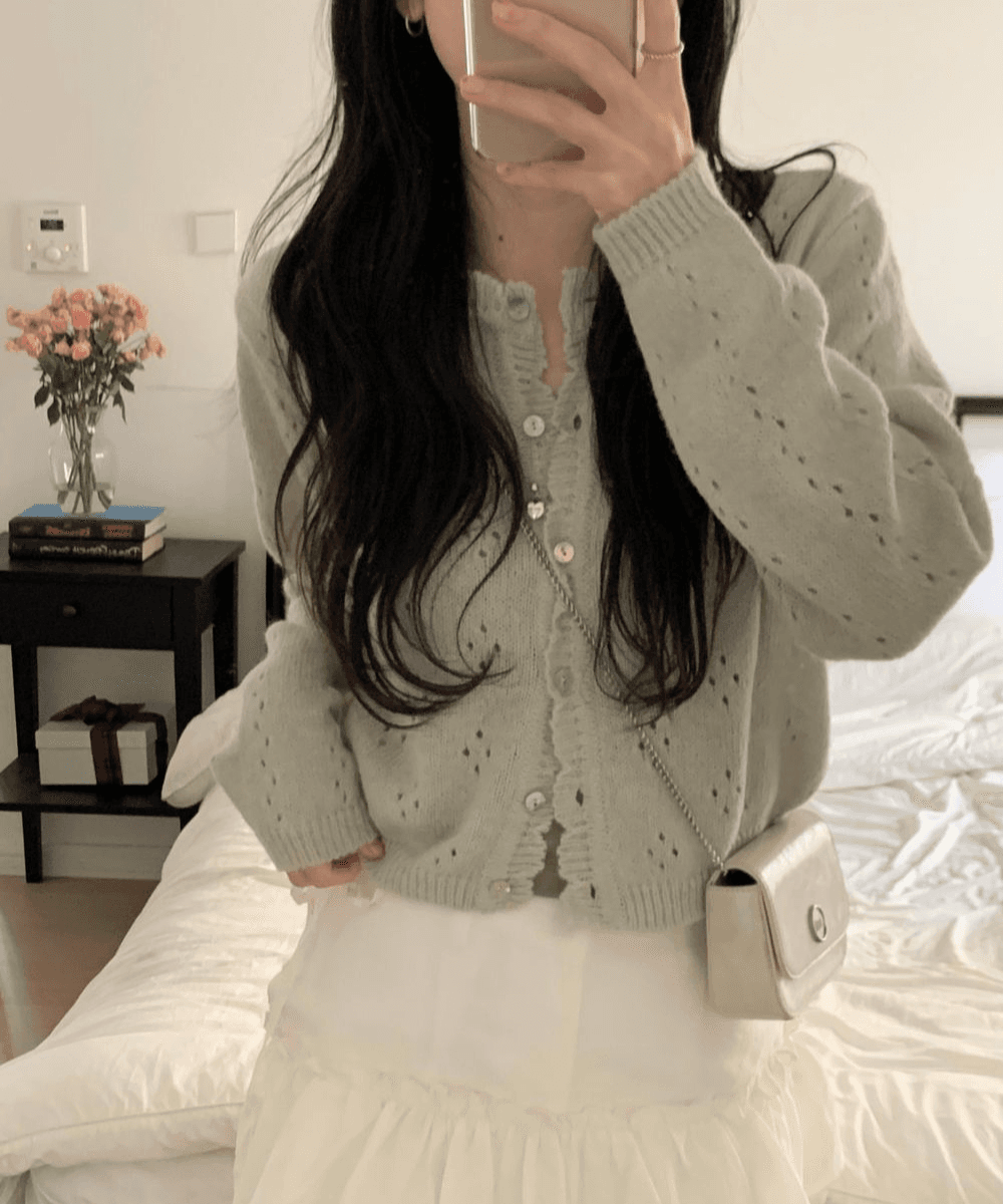아모로소 유어 펀칭 아일렛 울 니트 가디건 (3color) [ 봄 긴팔 크롭 레이어드 파스텔 아이보리 민트 소라 ]