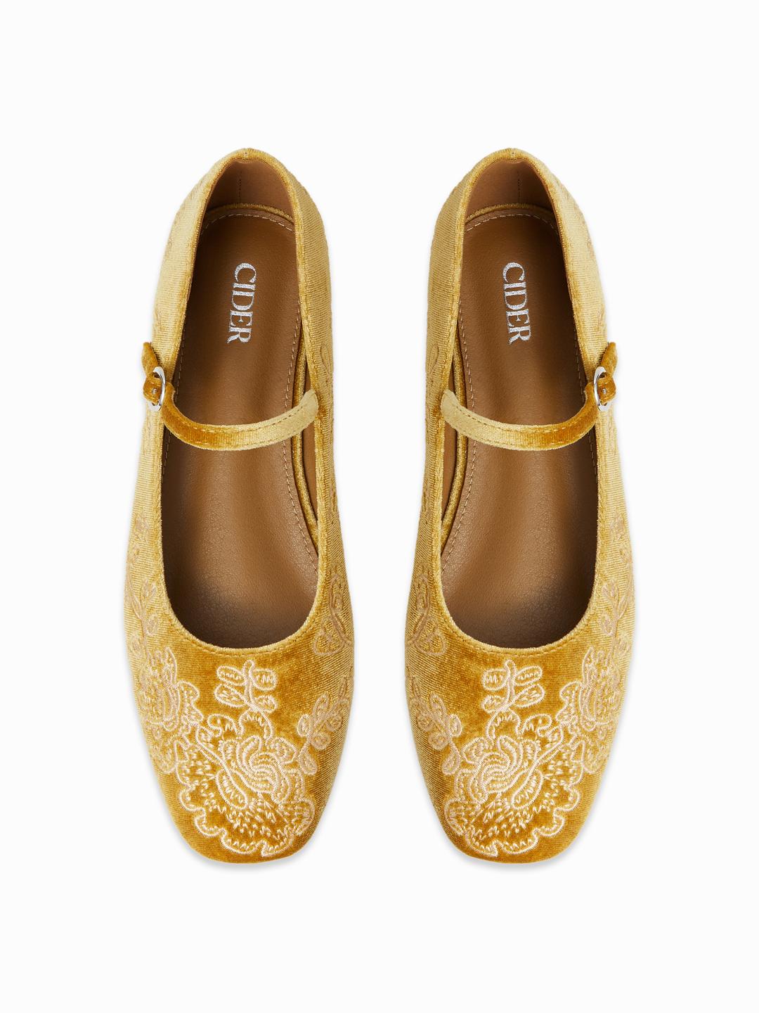 ROUND TOE MBROIDERED  MARY JANE SHOES