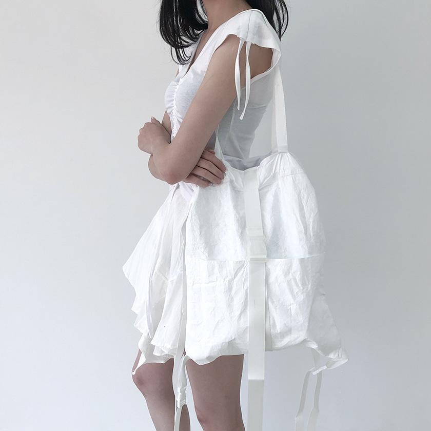 다크 코티드 백팩 (화이트)