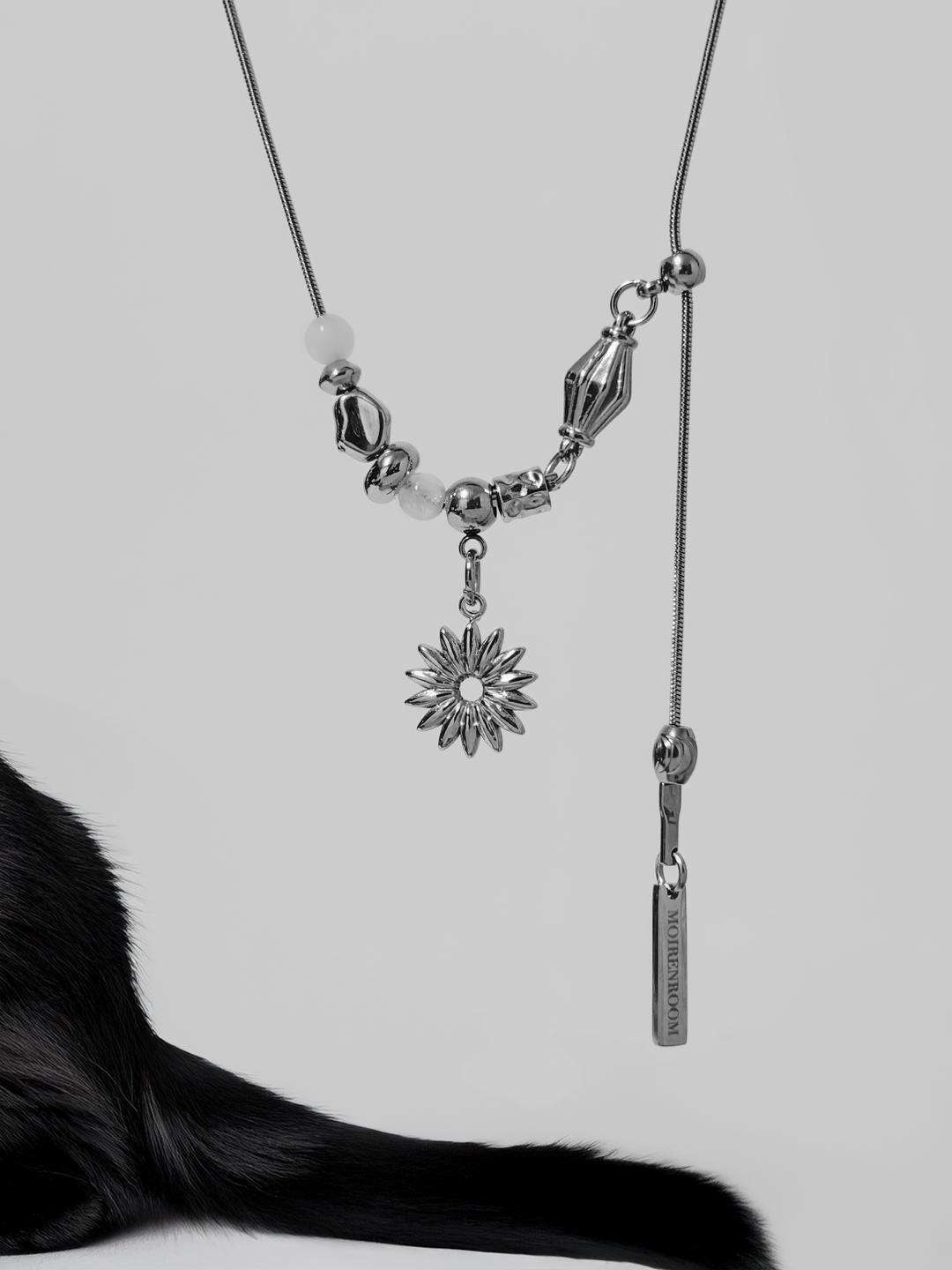 Daisy Drop Necklace