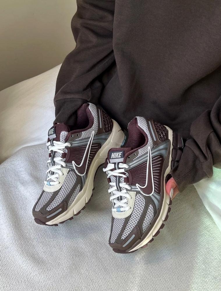 나이키 줌 보메로 5 우먼 코코아 브라운