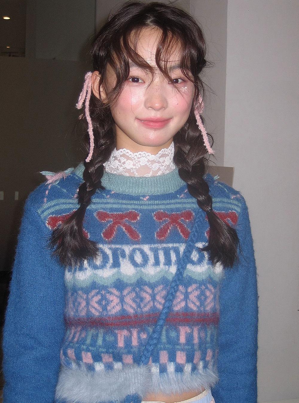 Ribbon Jacquard Round Neck Sweater