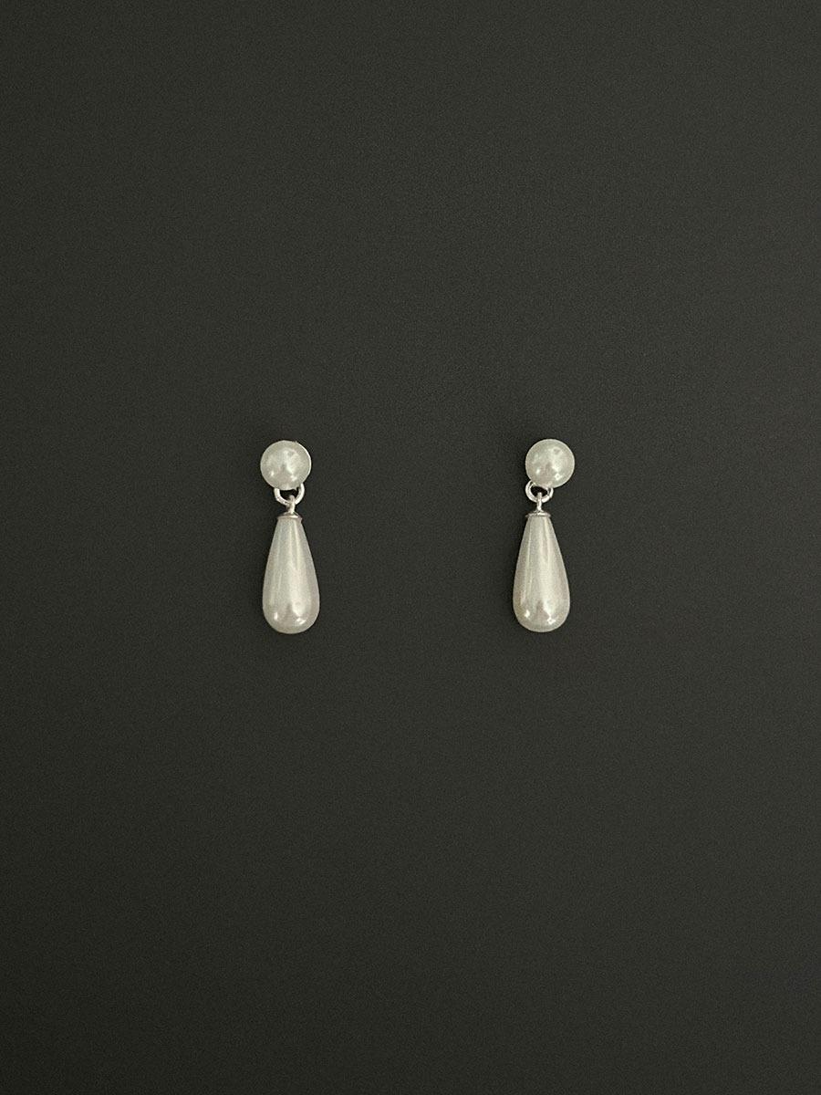 Droplet in pearl earring