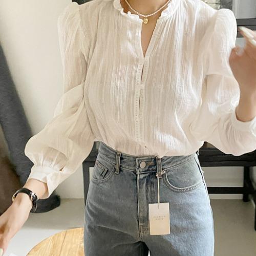 섬세 레이스 블라우스