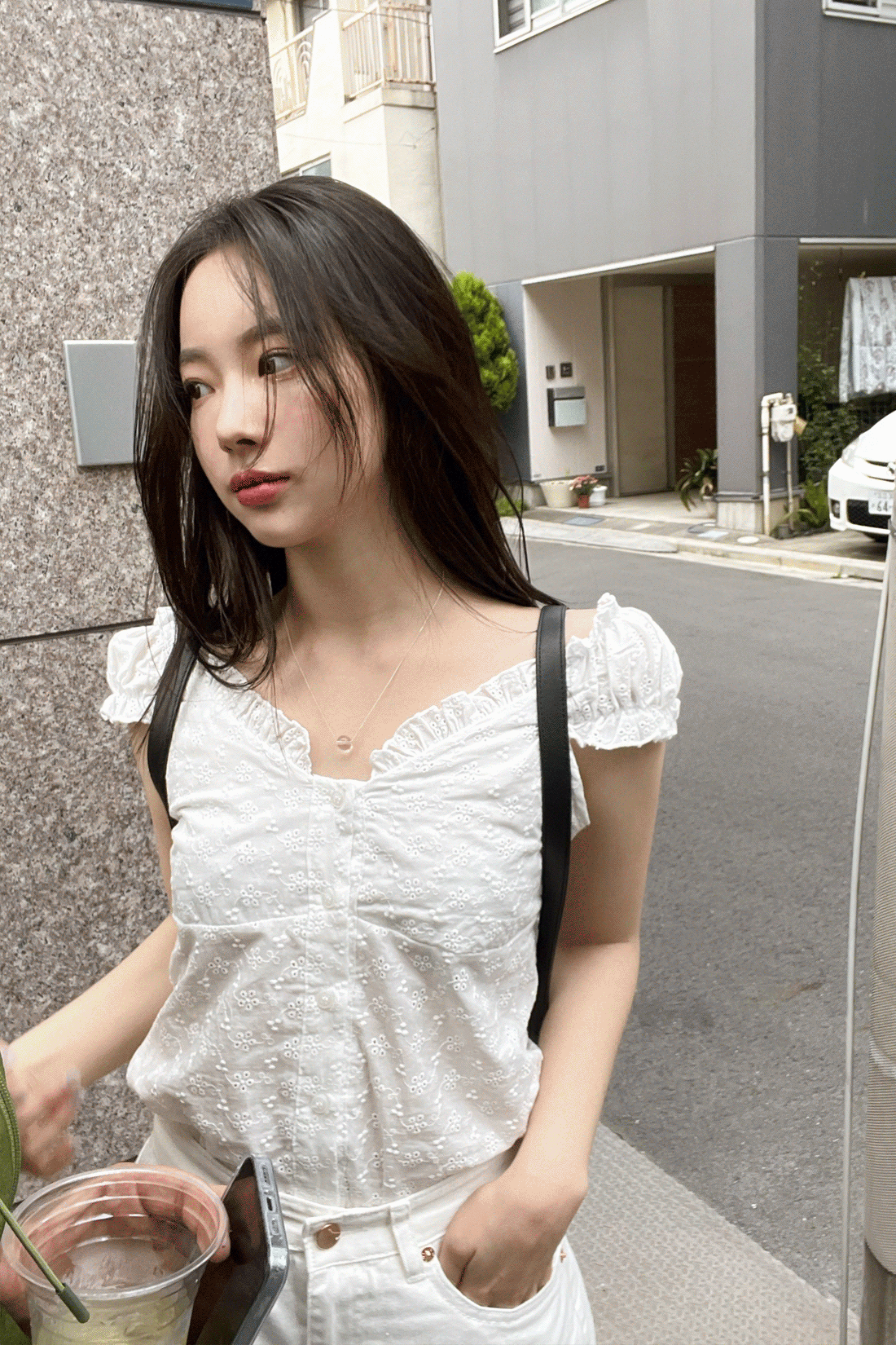 퓨어 오프숄더 반팔 블라우스