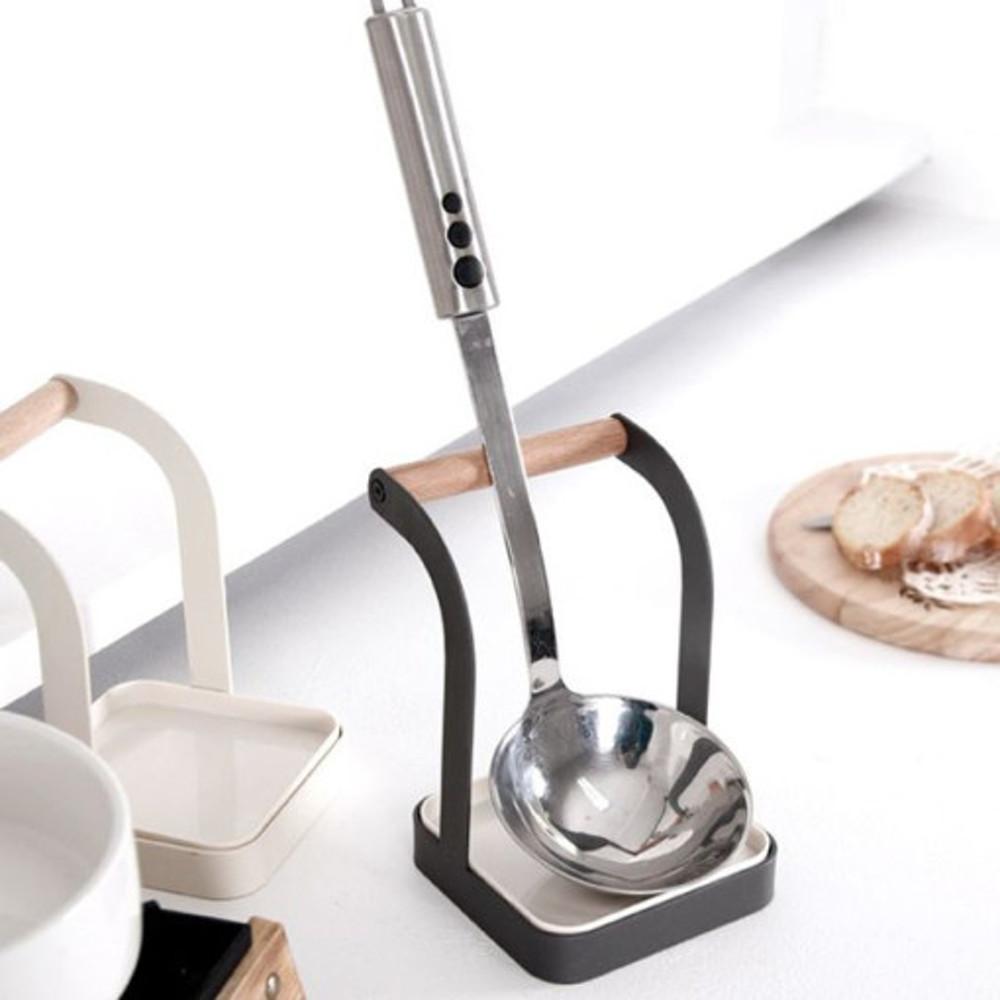 모던 클래식 국자 받침