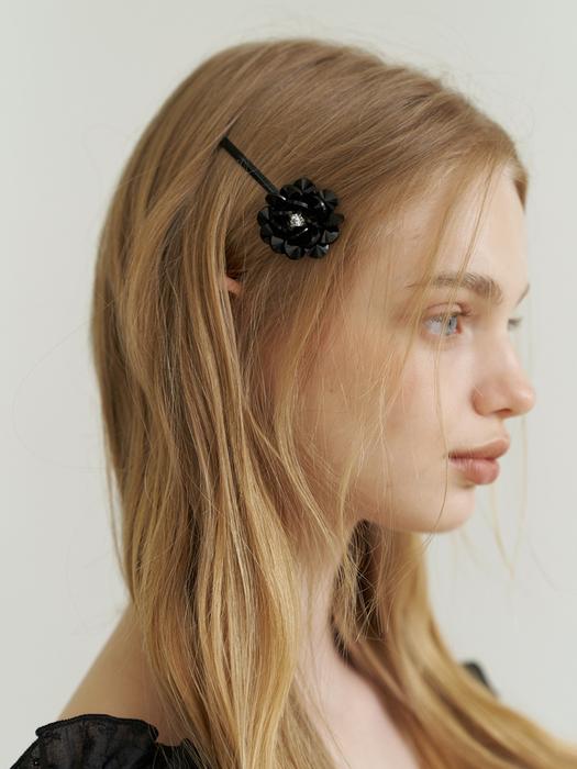 white cubic black crystal flower pin