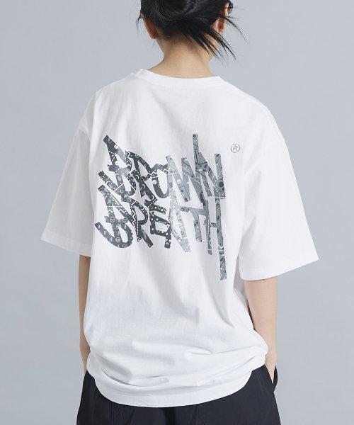 PAISLEY TAG TEE - WHITE