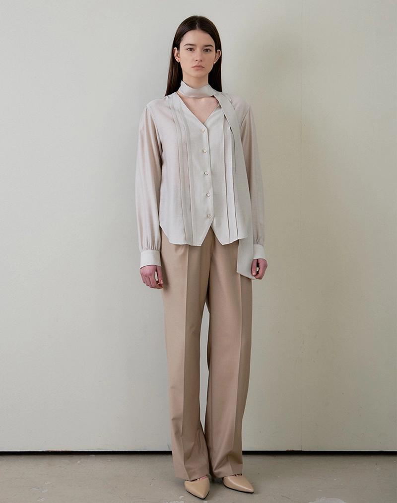 GIEMAR - V NECK SCARF BLOUSE GREEN   브이넥 스카프 블라우스 그린