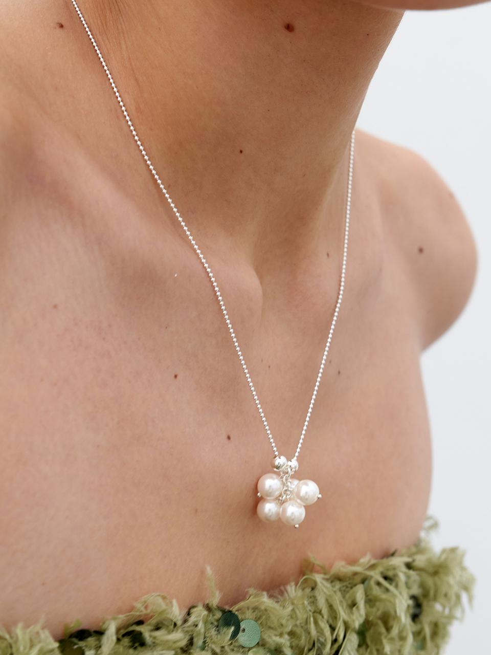 popping pearl necklace - silver