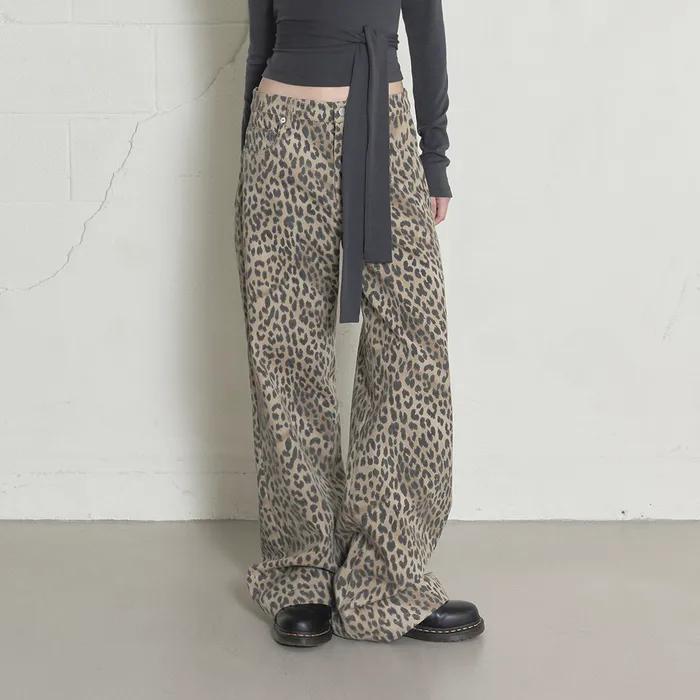 [29CM 단독] [제니 착용] [61TH RESTOCK] LEOPARD STRAIGHT PANTS - BEIGE