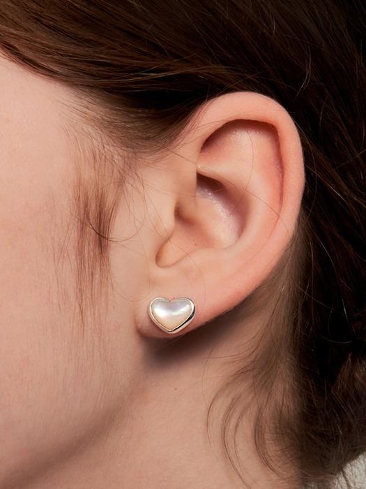 NACRE HEART EARRING