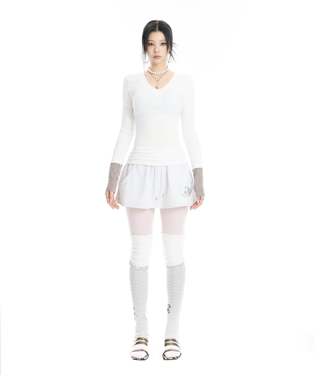 V-NECK STRIPE and BUTTON T SHIRT – WHITE