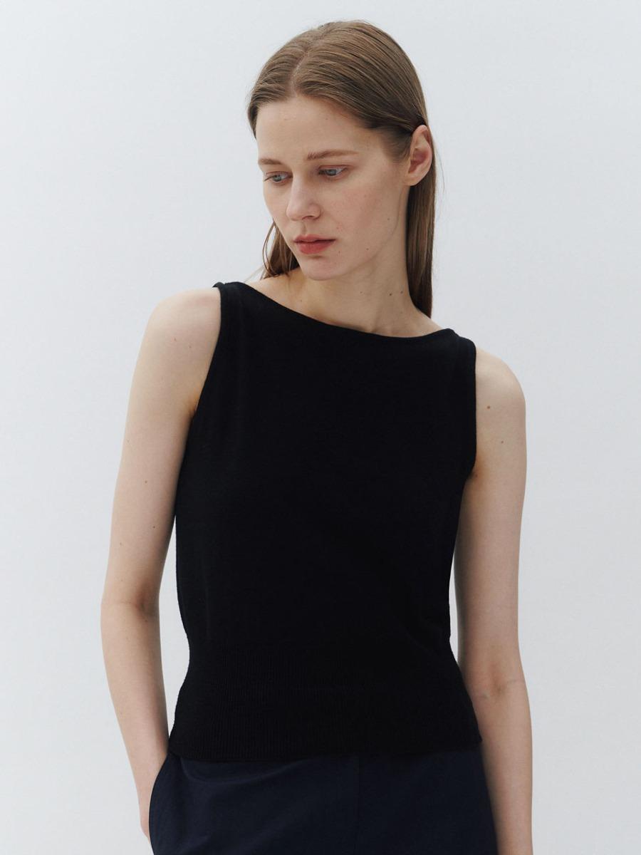 Boat-neck Classic Sleeveless Knit (Black)