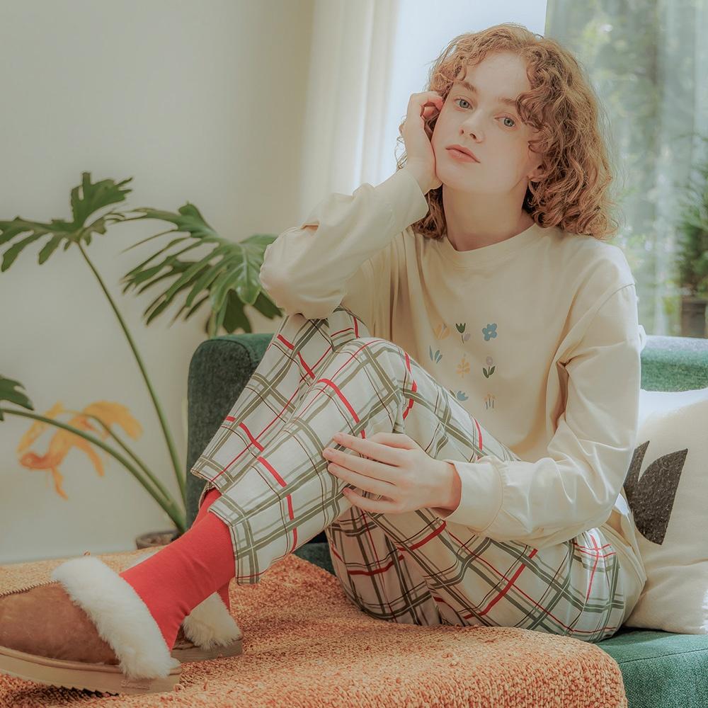 여자 아이보리 홀리체크 마일드웨어 롱세트 SWJJAUP0021 SWJJAPT0034