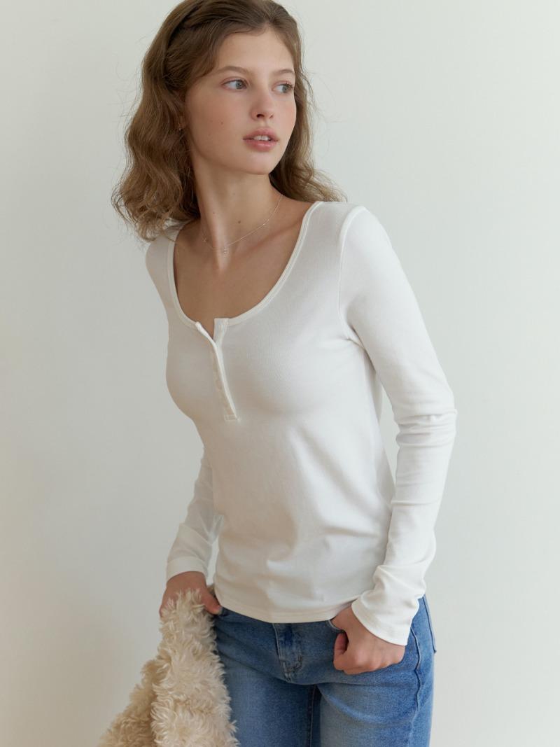 Sherry button U t-shirt (ivory)