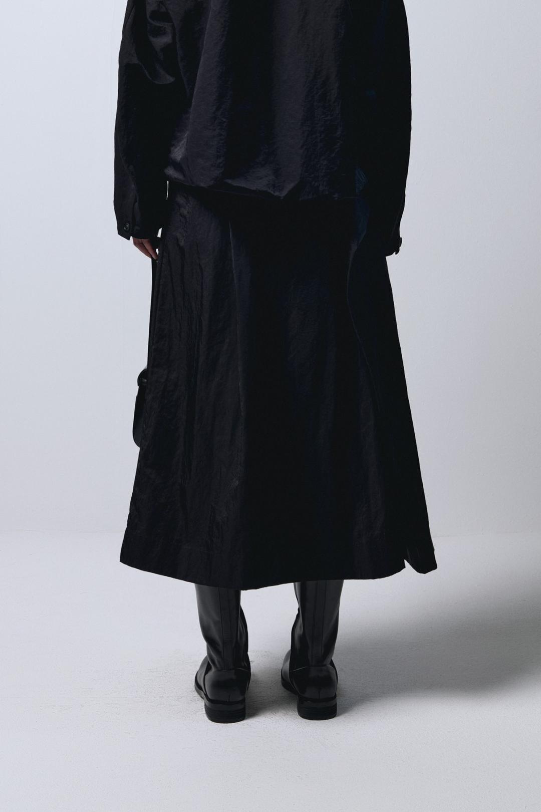 ORIGAMI SKIRT  - DEEP BLACK