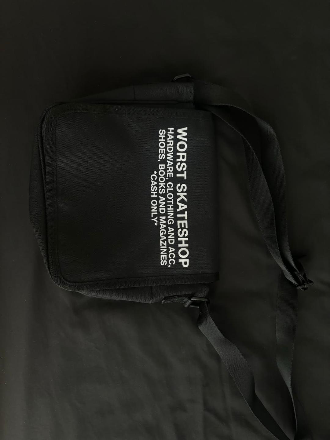 WORST SKATESHOP 크로스백 | 후루츠패밀리