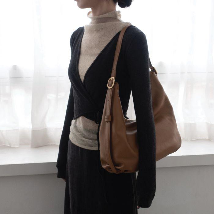 [29CM 단독] Kisses Hobo Bag / Camel