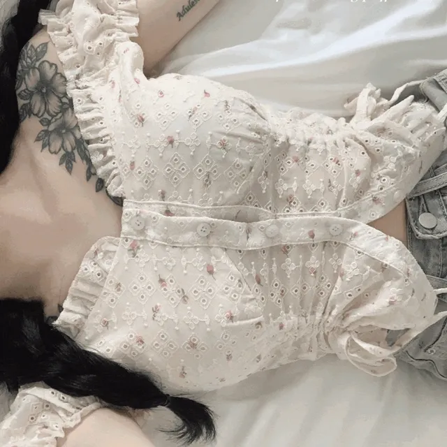 부케 플라워 스트링 퍼프 반팔 블라우스